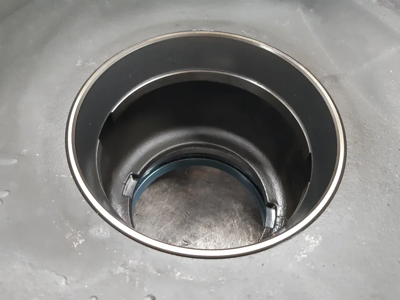 Wheel hub for VOLVO A25E