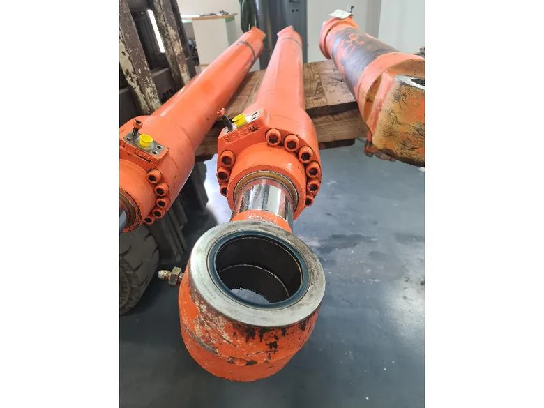 Cilindro de pluma para HITACHI ZX250LCN-3