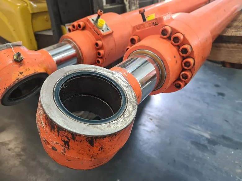 Cilindro de pluma para HITACHI ZX250LCN-3