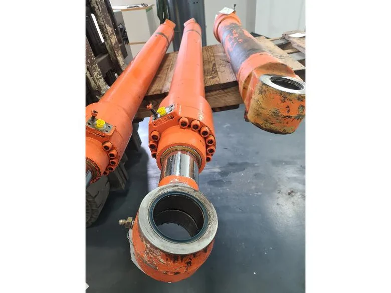 Cilindro de pluma para HITACHI ZX250LCN-3