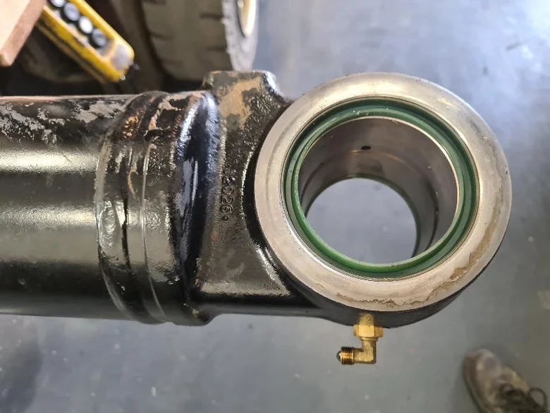 Boom cylinder for CATERPILLAR 323F