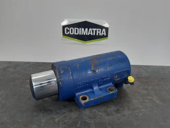 Axle housing lock cylinder for CATERPILLAR M320