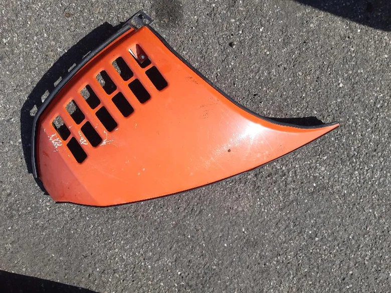 Capó para KUBOTA KX080-4
