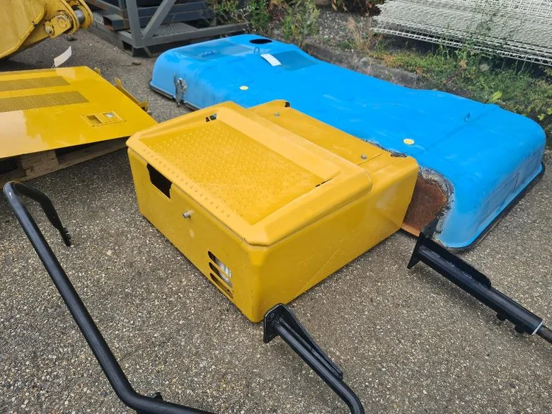 Trunk for CATERPILLAR 323F