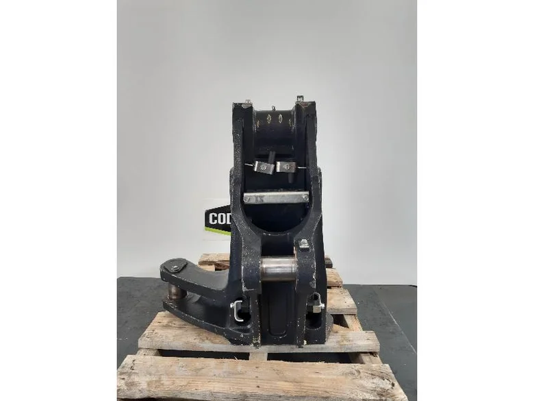 Articulation pour KUBOTA KX080-4