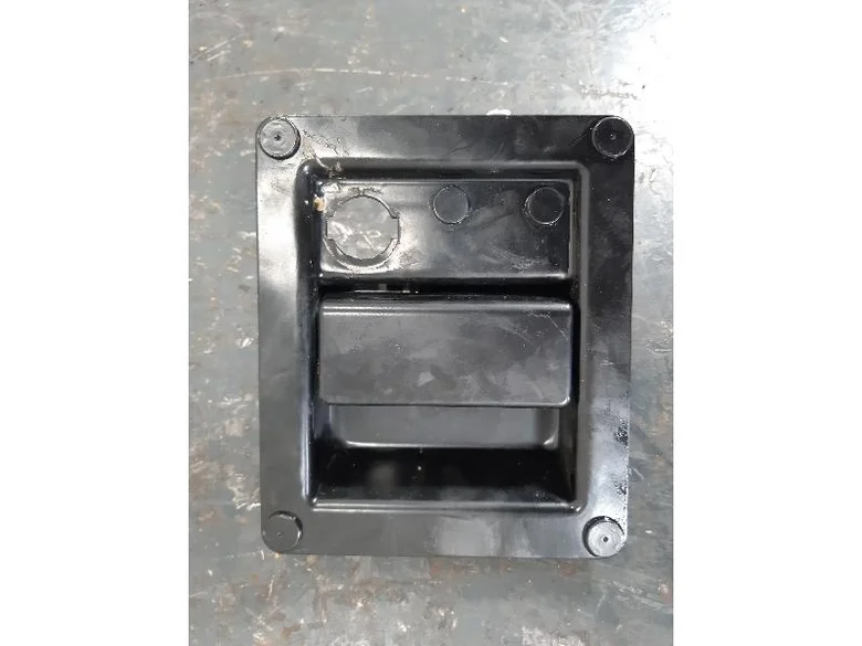 POIGNEE DE PORTE LATERALE GAUCHE