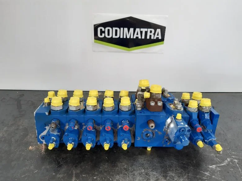 Distribuidor hidráulico para MECALAC 714MW