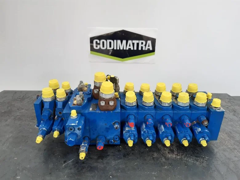 Distribuidor hidráulico para MECALAC 714MW