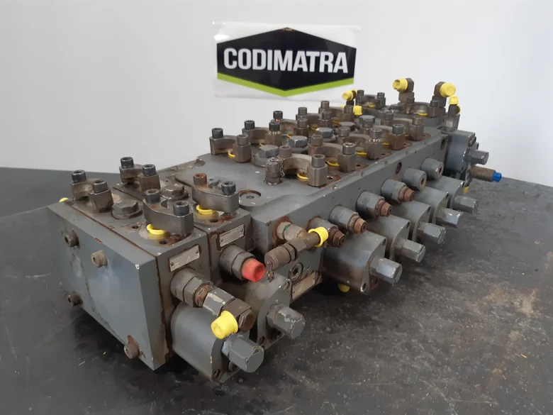 Distribuidor hidráulico para LIEBHERR R904CHDSL