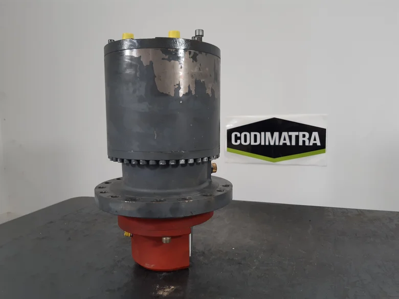 Rotation reducer for LIEBHERR R936NLC