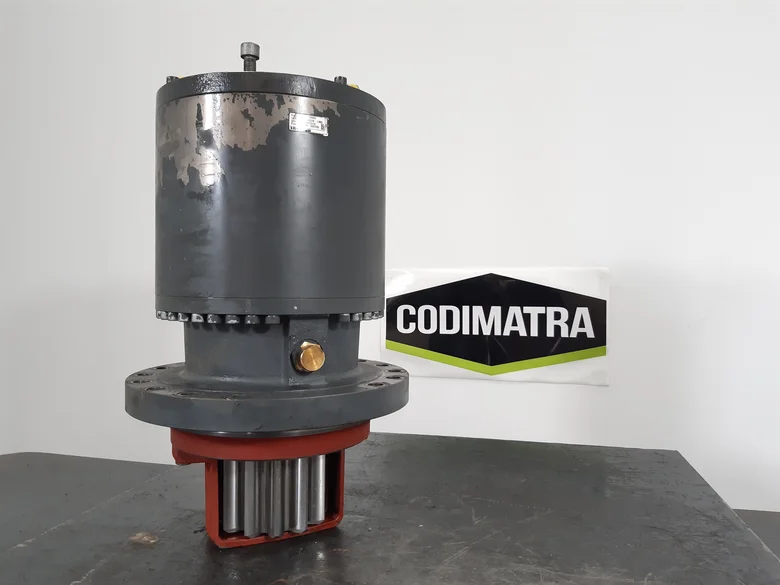 Rotation reducer for LIEBHERR R936NLC