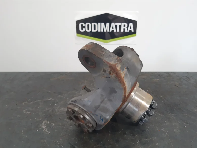 Wheel spindle for MECALAC 714MW