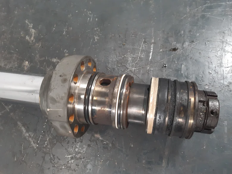 Vérin de flèche pour VOLVO EC140DL
