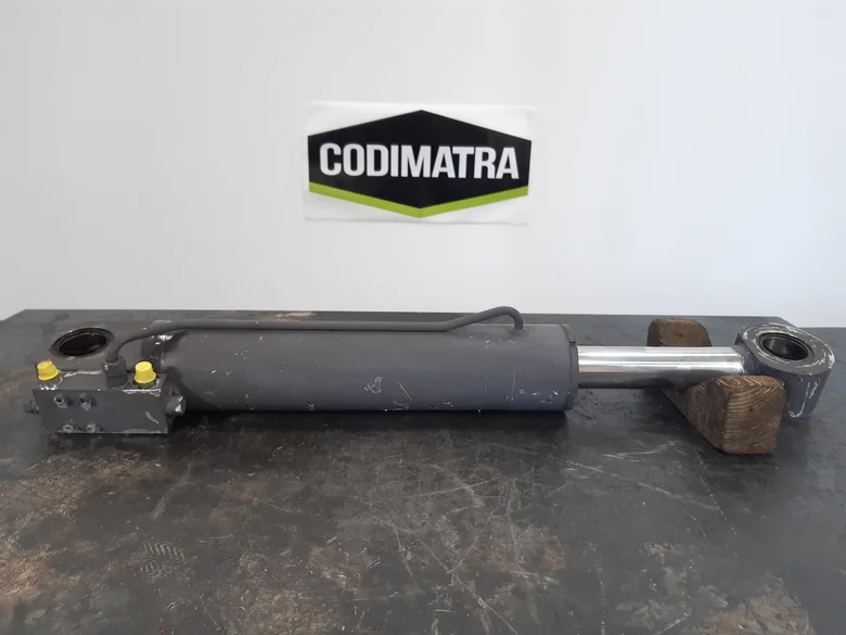 Cilindro de desplazamiento para MECALAC 714MW