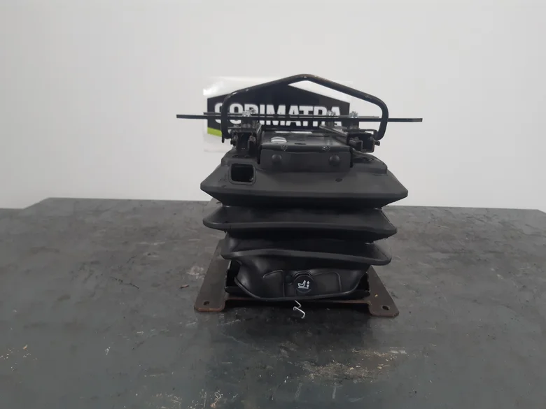 Seat for CATERPILLAR 918M