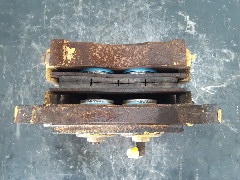 Caliper housing for VOLVO A25D