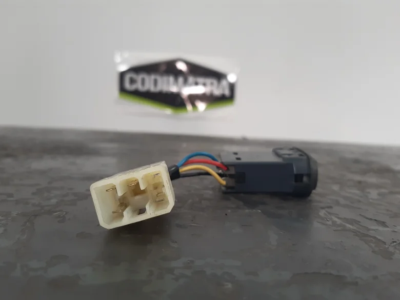 INTERRUPTEUR DE COMMANDE ESSUIE GLACES