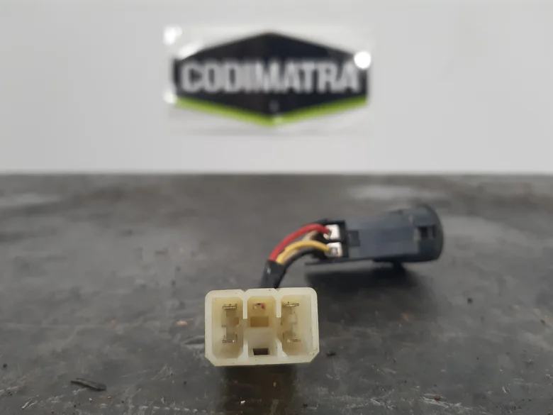 INTERRUPEUR DE COMMANDE ECLAIRAGE