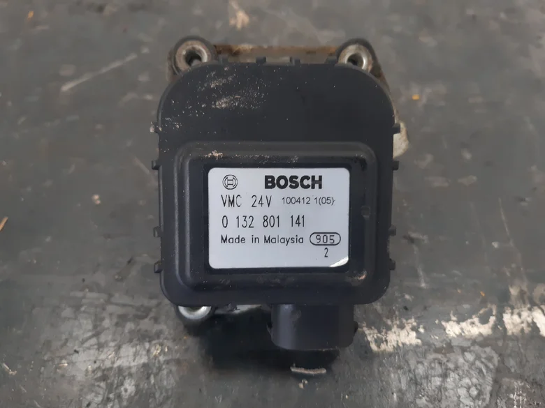 SERVOMOTEUR VOLET DE CHAUFFAGE BOSCH