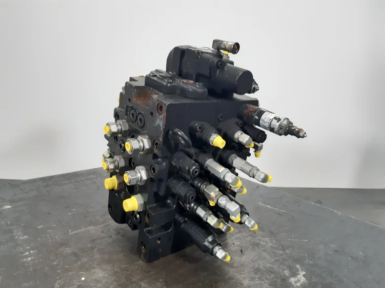 Hydraulic distributor for JCB JS260LCCAPSII