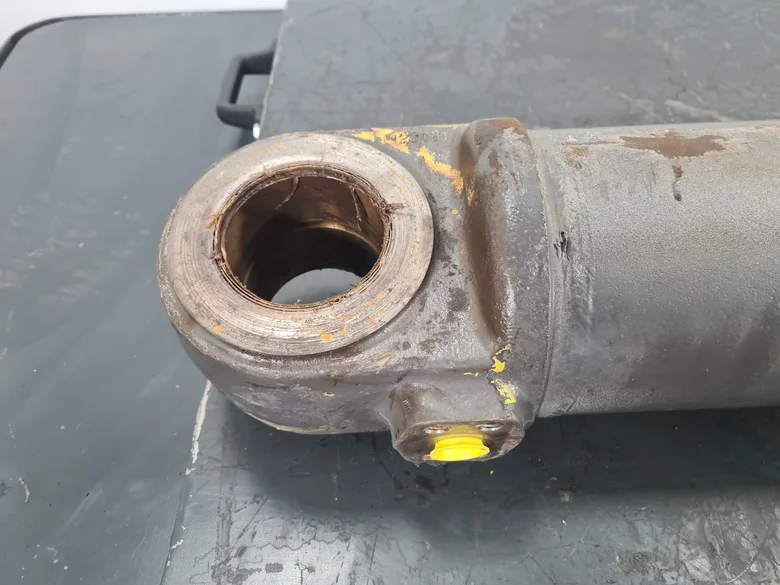 Vérin de levage brancard pour VOLVO L120E