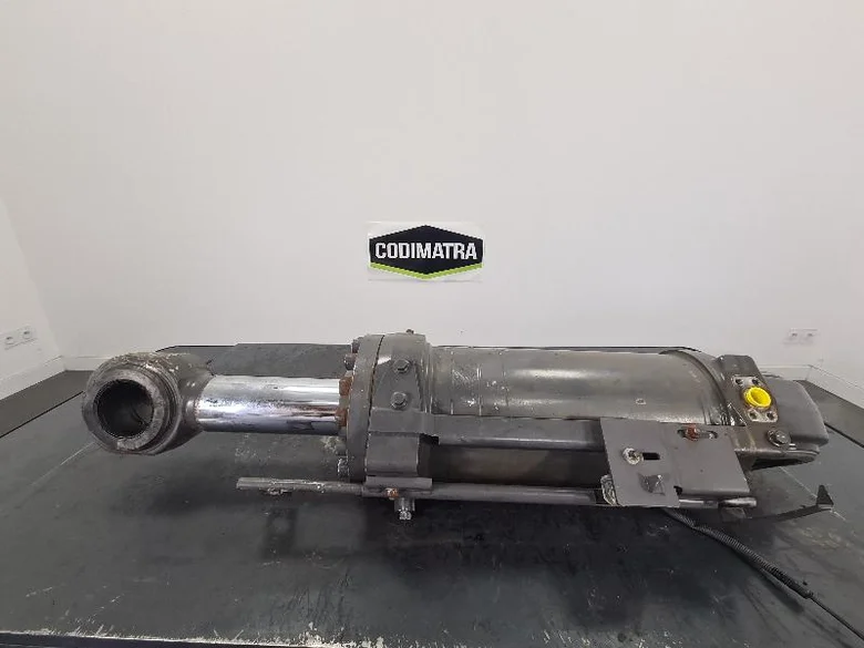 Cilindro de excavaci f3n para VOLVO L120E