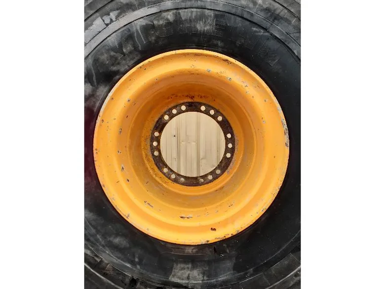 Llanta para VOLVO L120E