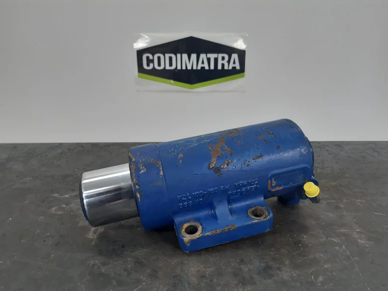 Axle housing lock cylinder for CATERPILLAR M320