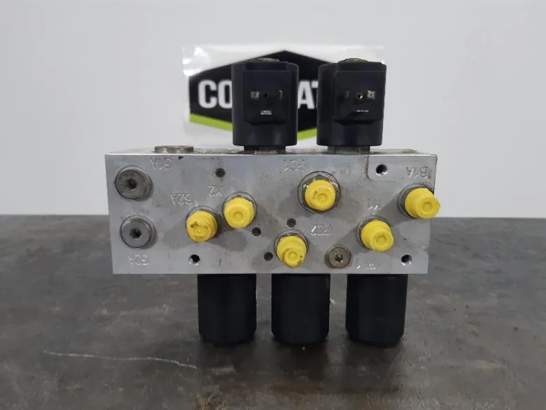 Solenoid valves for MECALAC 714MW