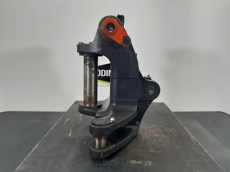 Articulation pour KUBOTA KX080-4