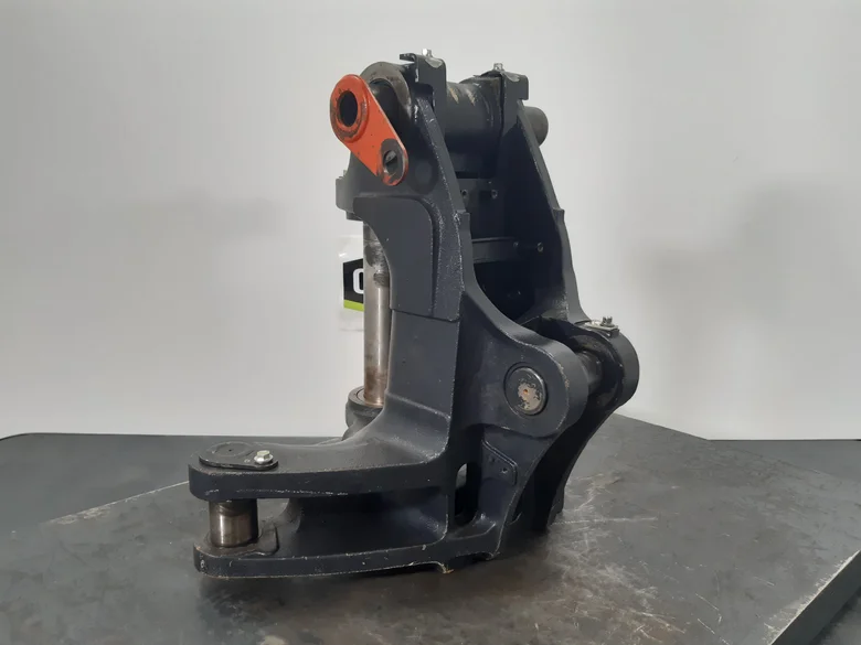 Articulation pour KUBOTA KX080-4