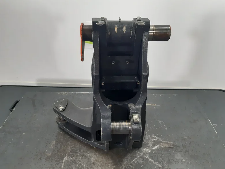 Articulation pour KUBOTA KX080-4