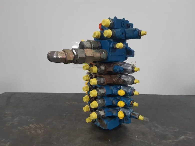 Hydraulic distributor for MECALAC 12MXT