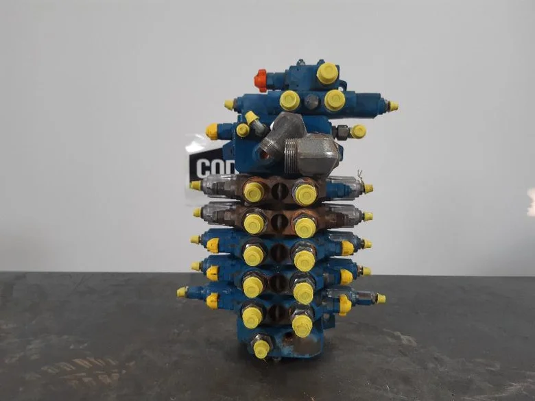 Hydraulic distributor for MECALAC 12MXT