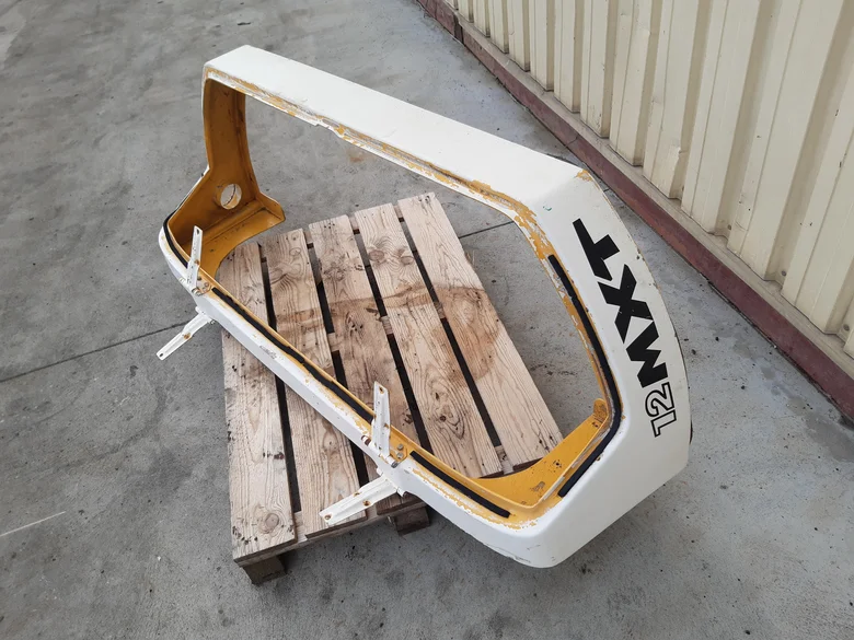Capot pour MECALAC 12MXT