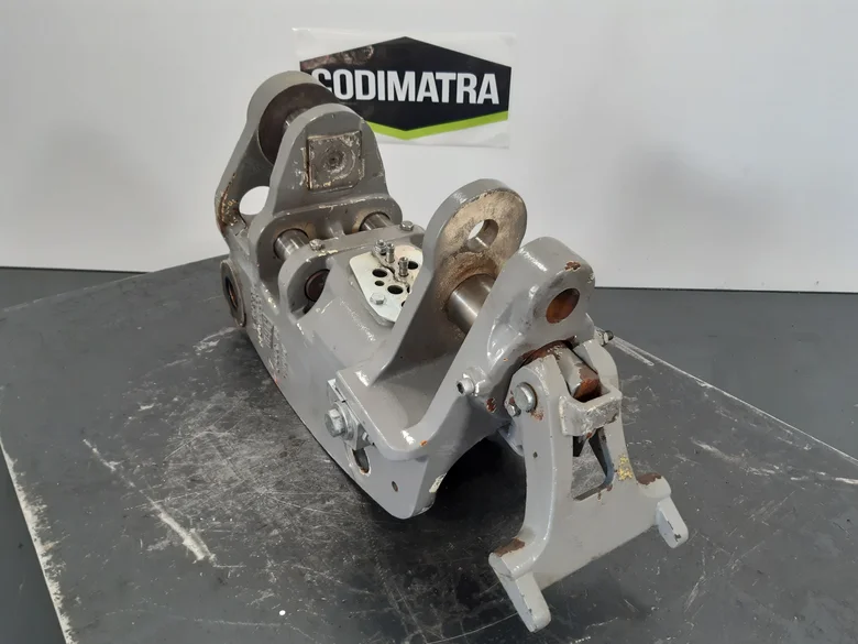 Hitch for JCB 3CX