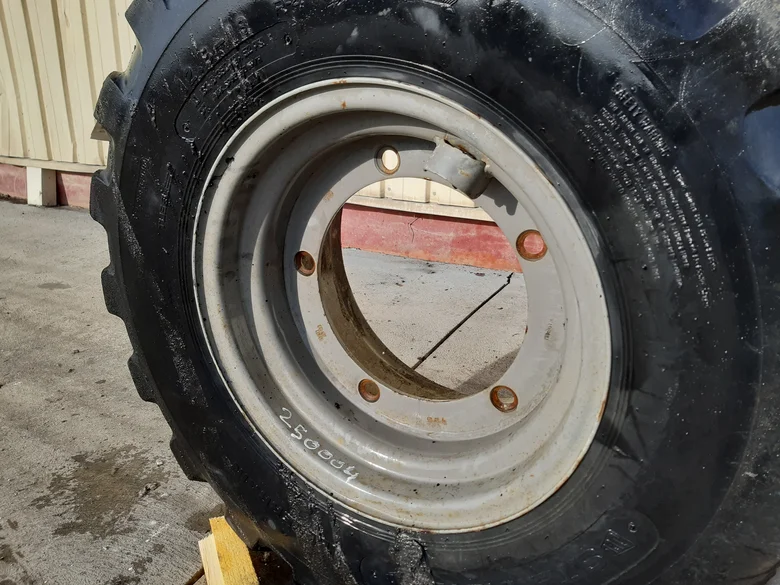 Jante pour JCB 3CX
