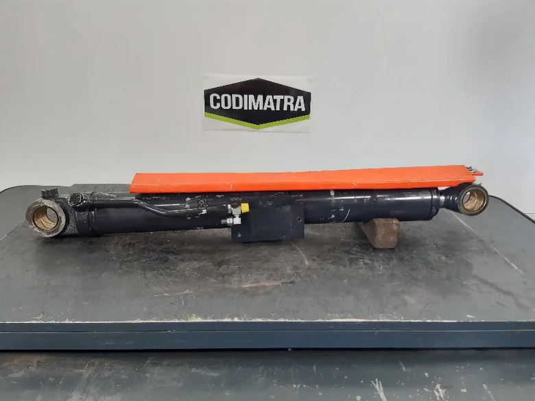Vérin de flèche pour KUBOTA KX080-4