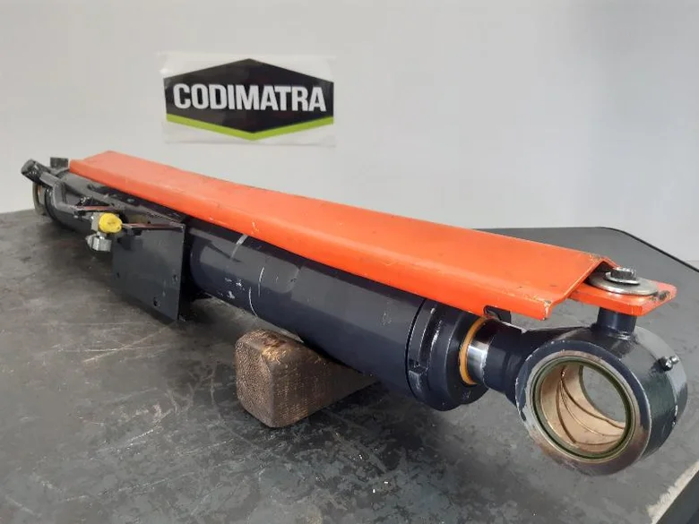 Vérin de flèche pour KUBOTA KX080-4
