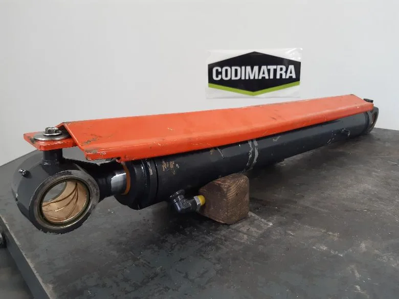 Vérin de flèche pour KUBOTA KX080-4