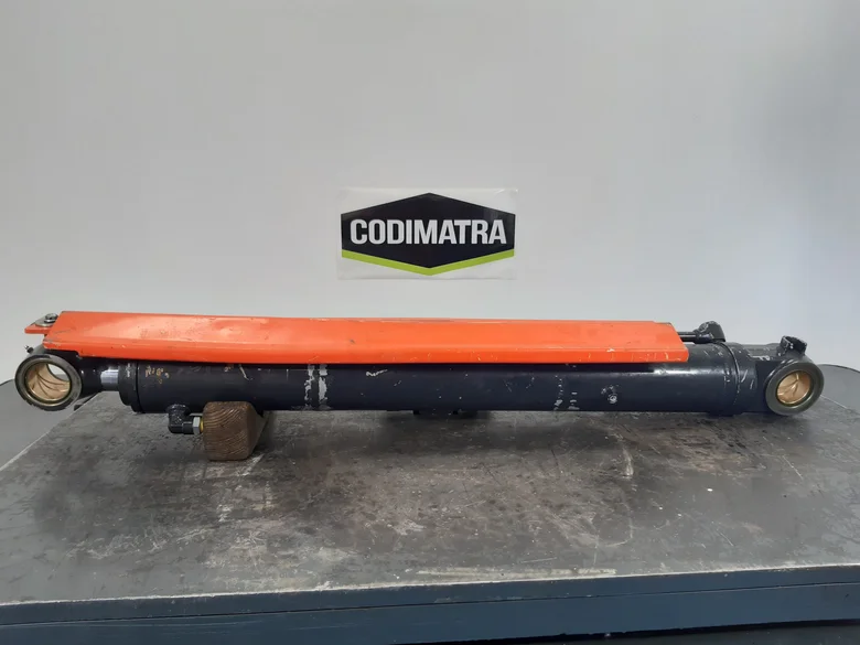 Vérin de flèche pour KUBOTA KX080-4