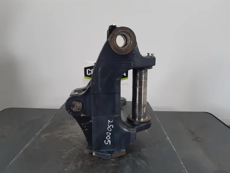 Articulation pour KUBOTA KX080-4