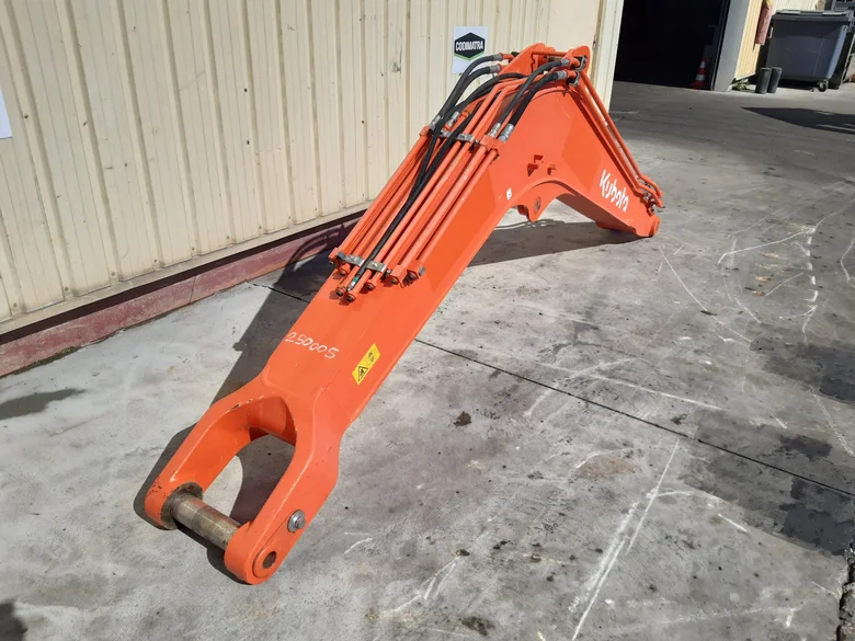 Flèche pour KUBOTA KX080-4