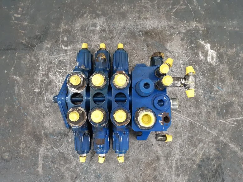Hydraulic distributor for JCB 3CX
