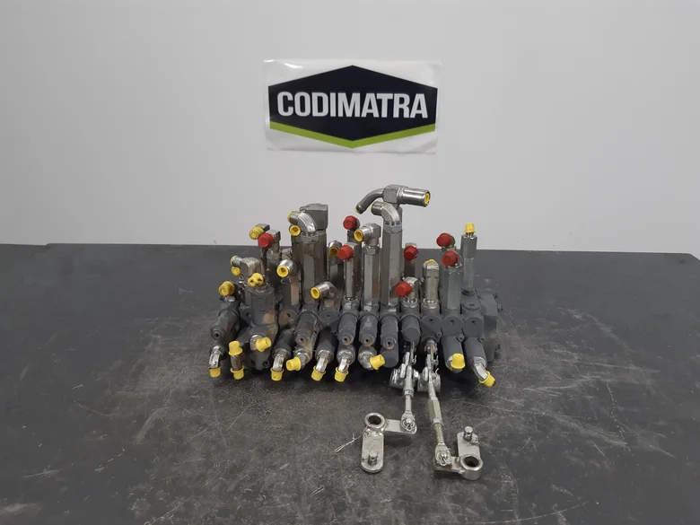Distributeur hydraulique pour KUBOTA U36-4