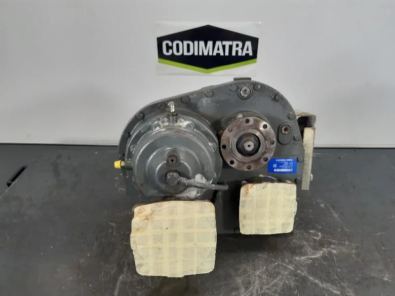 Transfer gear for LIEBHERR L538