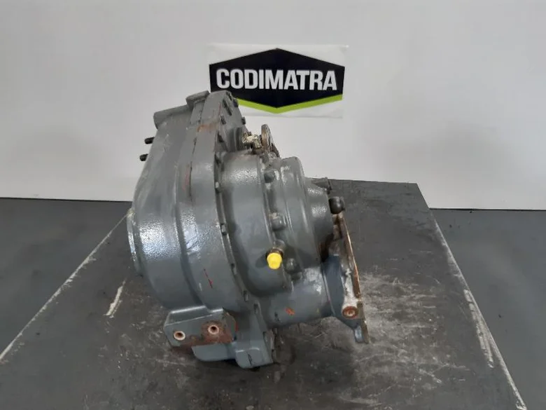 Transfer gear for LIEBHERR L538