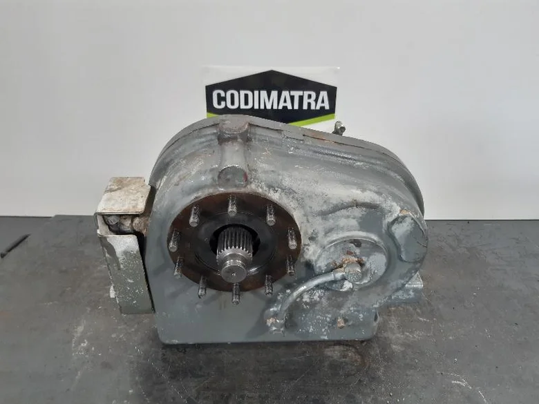 Transfer gear for LIEBHERR L538