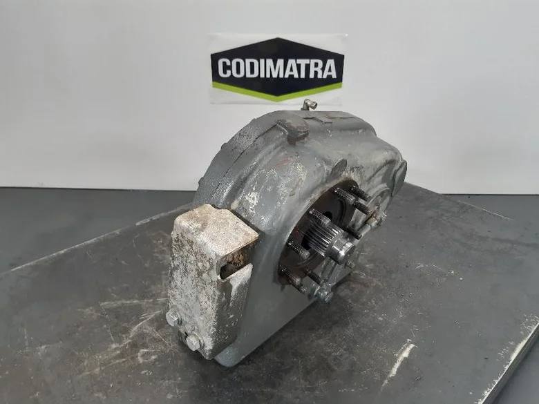 Transfer gear for LIEBHERR L538