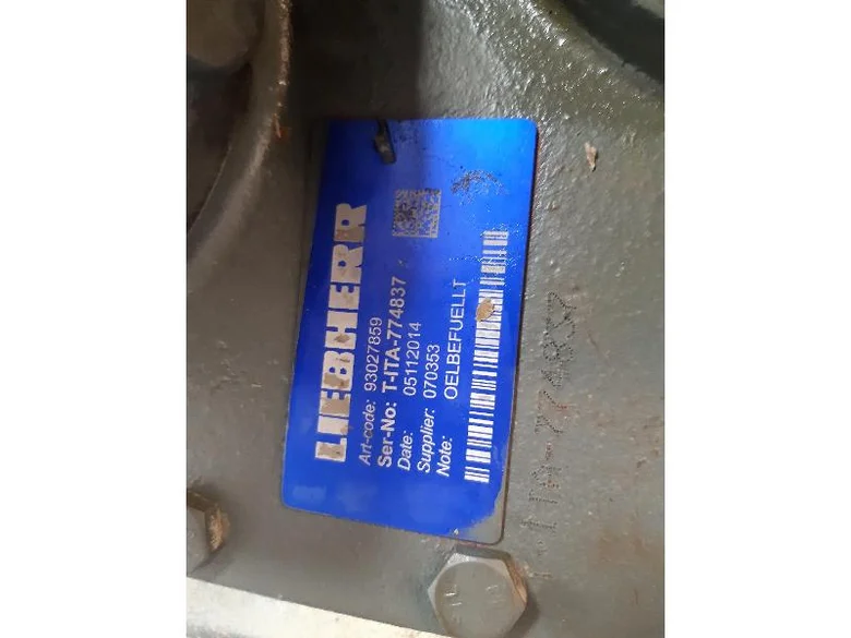 Transfer gear for LIEBHERR L538